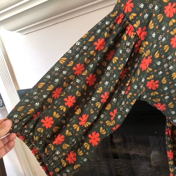 Michelle McDowell xl top in beautiful fall colors - Picture 5 of 6